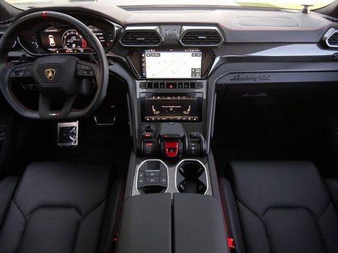 Used 2023 Lamborghini Urus S image 7