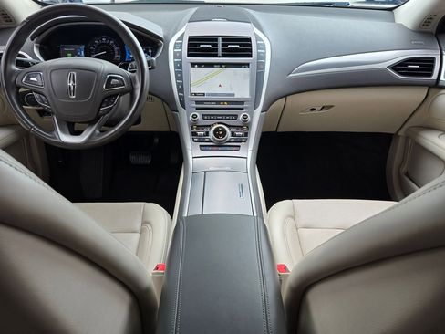 Used 2018 Lincoln MKZ Reserve FWD image 15