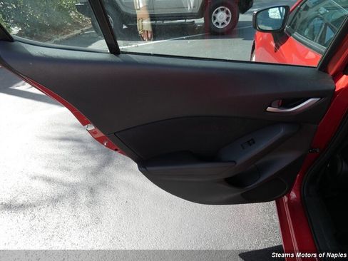 Used 2015 MAZDA MAZDA3 i Sport image 40