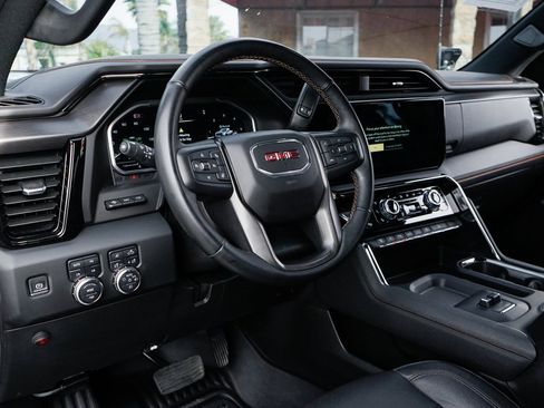 Used 2024 GMC Sierra 2500 AT4 w/ AT4 Premium Plus Package image 19