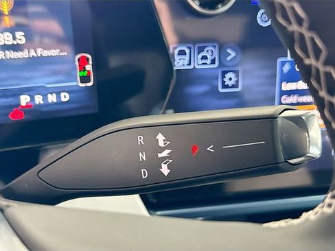 New 2026 Chevrolet Equinox EV LT image 18