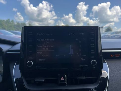 Used 2022 Toyota Corolla LE w/ LE Convenience Package FWD image 24