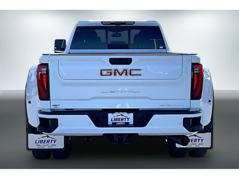 New 2026 GMC Sierra 3500 Denali w/ Denali Reserve Package AWD/4WD image 4