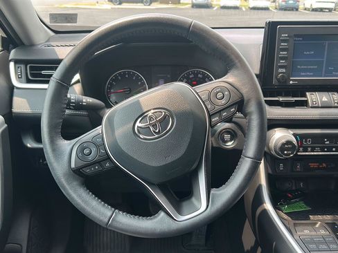 Used 2021 Toyota RAV4 XLE Premium AWD/4WD image 23
