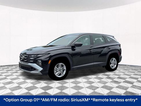Used 2026 Hyundai Tucson SE FWD image 2