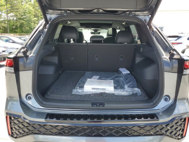 New 2026 Volkswagen Tiguan SE R-Line FWD image 8