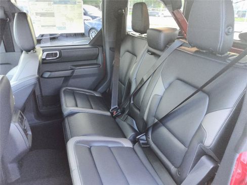 New 2026 Ford Bronco Outer Banks AWD/4WD image 26