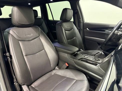 Used 2020 Cadillac XT6 Premium Luxury w/ LPO, Floor Liner Package FWD image 31