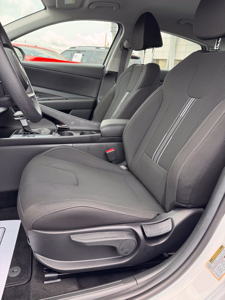 Used 2026 Hyundai Elantra Hybrid FWD image 10