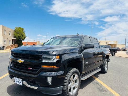 Used 2018 Chevrolet Silverado 1500 LT w/ Texas Edition AWD/4WD image 7