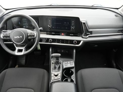 Used 2023 Kia Sportage LX FWD image 5