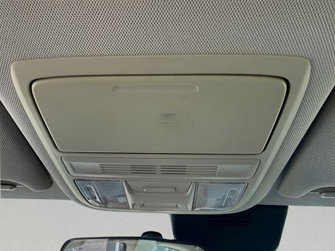 Used 2019 Honda Accord LX image 29