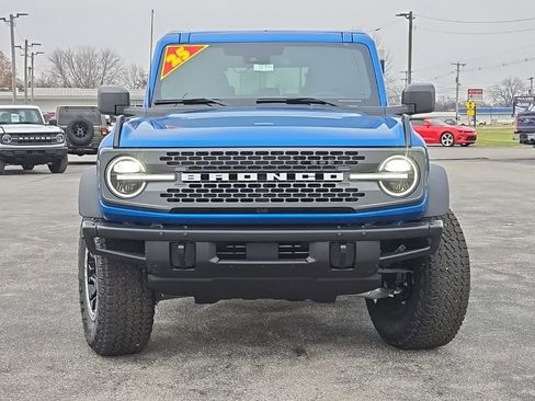 New 2025 Ford Bronco Badlands w/ Sasquatch Package AWD/4WD image 2
