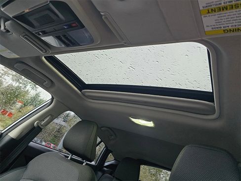 Used 2024 Subaru Crosstrek 2.0i Premium image 22