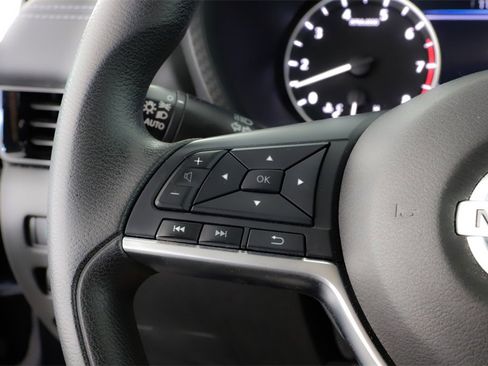 Used 2023 Nissan Sentra SV image 21