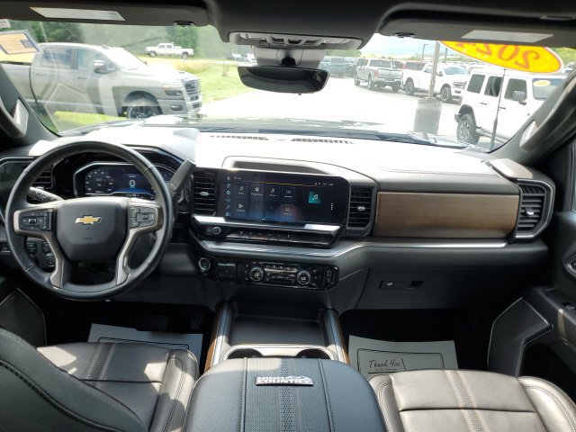 Used 2024 Chevrolet Silverado 3500 High Country w/ High Country Premium Package AWD/4WD image 17