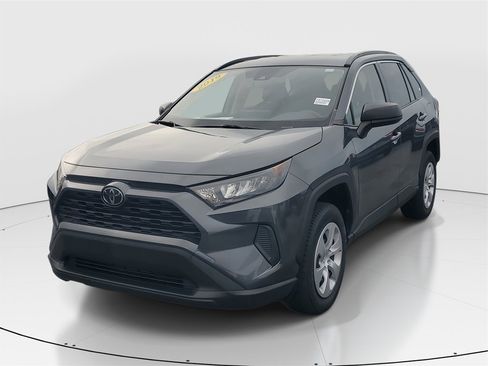 Used 2019 Toyota RAV4 LE image 4