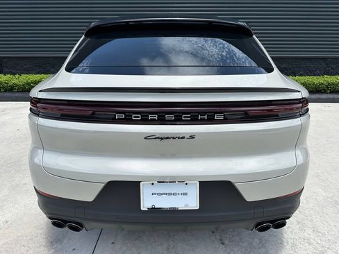 Certified 2026 Porsche Cayenne S AWD/4WD image 13