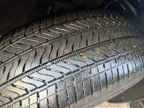 Certified 2023 Chevrolet Traverse LT image 23