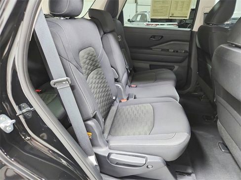 Used 2024 Nissan Pathfinder SV w/ Lighting Package (N92) image 39