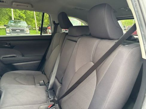 Used 2021 Toyota Highlander L AWD/4WD image 20