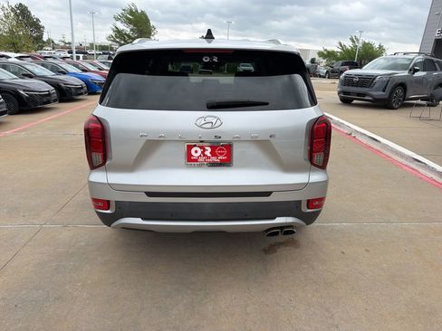 Used 2022 Hyundai Palisade SEL w/ 8P Bench Seat Package FWD image 4