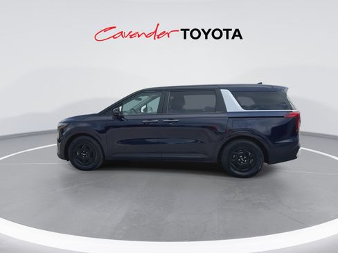Used 2026 Kia Carnival FWD image 5