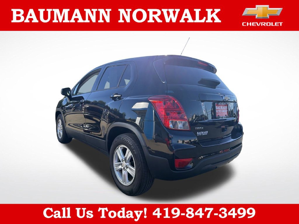 Used 2020 Chevrolet Trax LS w/ Tint and Cruise Package FWD image 5