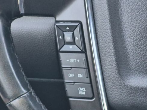 Used 2017 Lincoln Navigator Select AWD/4WD image 24