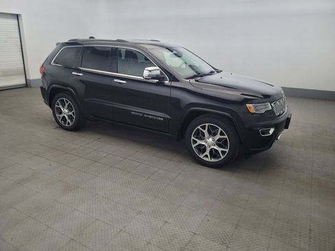 Used 2019 Jeep Grand Cherokee Overland AWD/4WD image 11