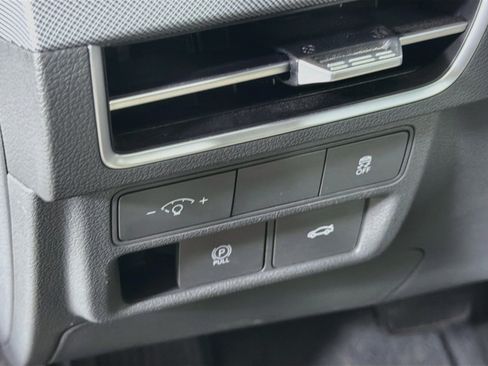 Used 2025 Hyundai Sonata SEL FWD image 17