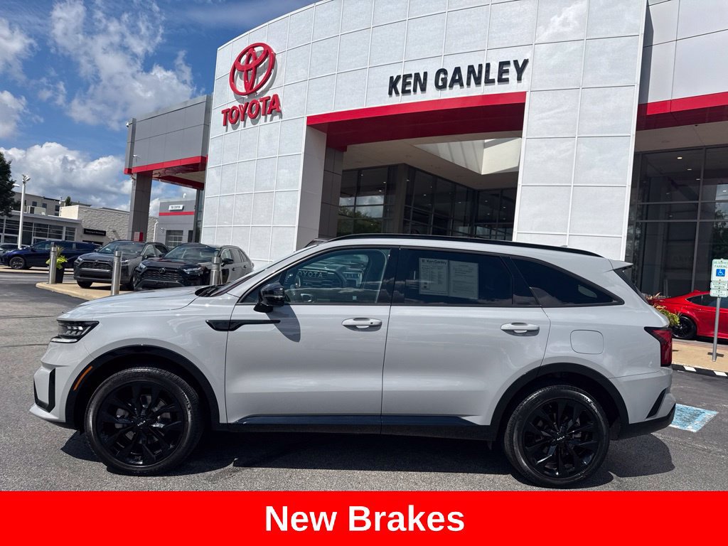 Used 2023 Kia Sorento SX AWD/4WD image 3