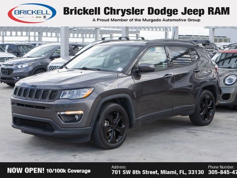Used 2021 Jeep Compass Latitude image 1