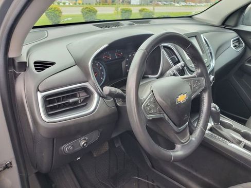 Used 2018 Chevrolet Equinox LT FWD image 19