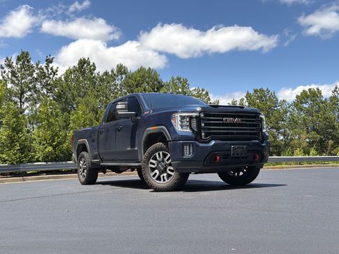 Used 2022 GMC Sierra 2500 AT4 w/ AT4 Premium Plus Package AWD/4WD image 14