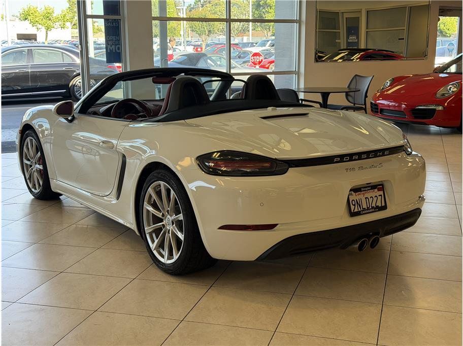 Used 2024 Porsche 718 Boxster S RWD image 7