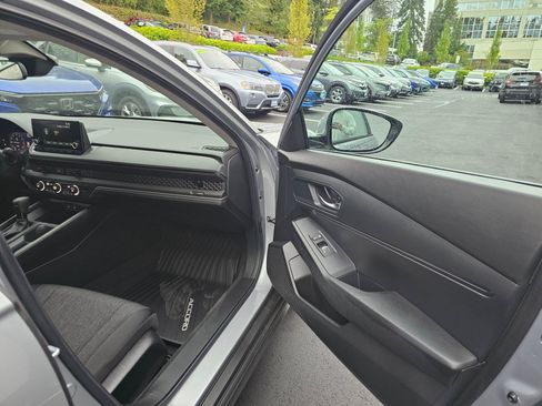 Used 2025 Honda Accord LX image 11