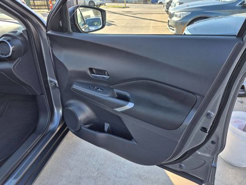Used 2021 Nissan Kicks SV image 16