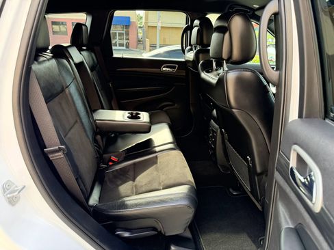 Used 2020 Jeep Grand Cherokee Altitude image 18