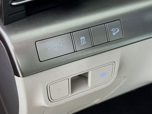 Used 2024 Hyundai Kona SEL image 9