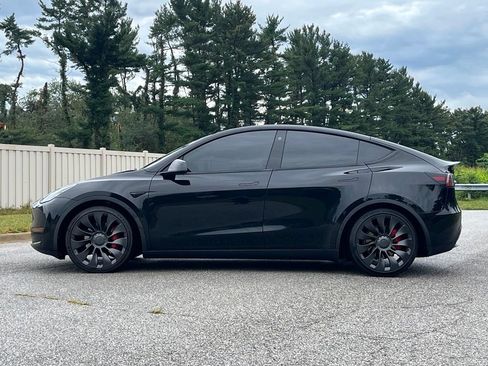 Used 2022 Tesla Model Y Performance AWD/4WD image 4