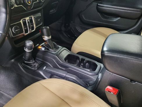 Used 2018 Jeep Wrangler Unlimited Sport S image 26