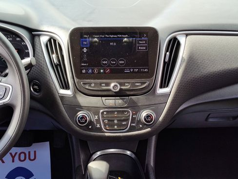 Used 2023 Chevrolet Malibu LT image 18