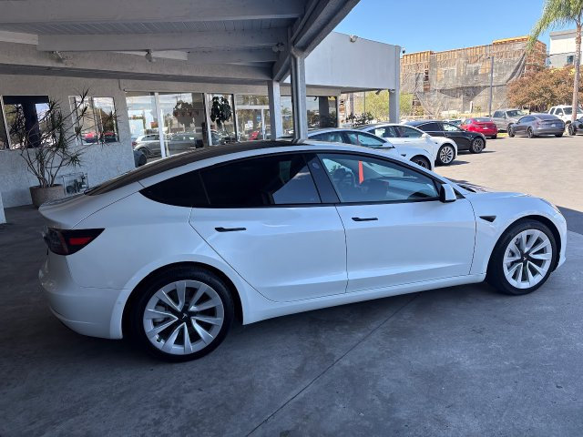Used 2022 Tesla Model 3 Standard Range RWD image 2