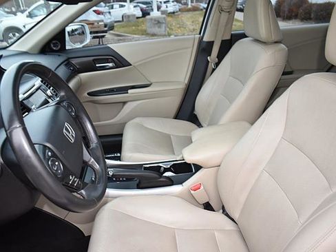 Used 2015 Honda Accord EX-L image 10