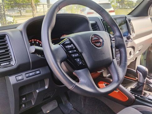 Used 2024 Nissan Frontier Pro-X RWD image 16