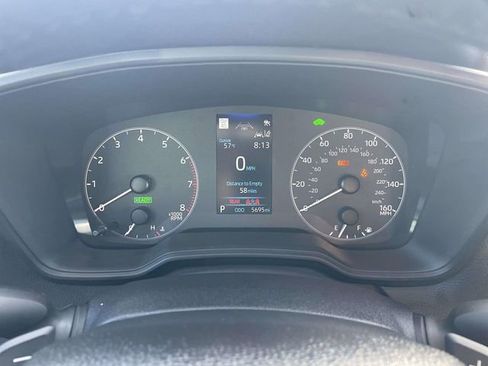 Used 2024 Toyota Corolla Cross SE image 17