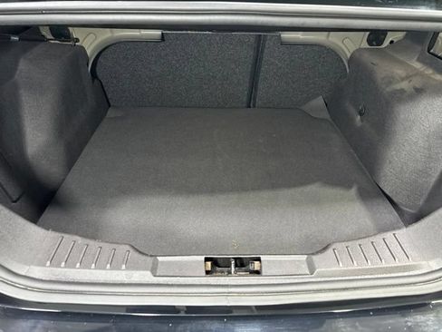 Used 2018 Ford Focus SE FWD image 24