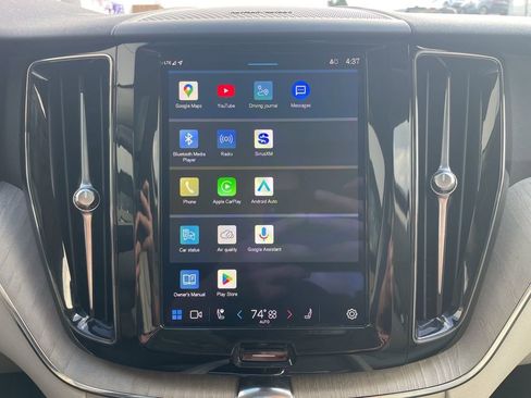 Certified 2023 Volvo XC60 B5 Plus w/ Climate Package image 32