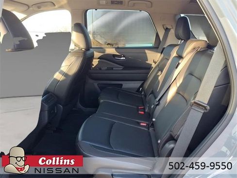Certified 2023 Nissan Pathfinder SL image 5